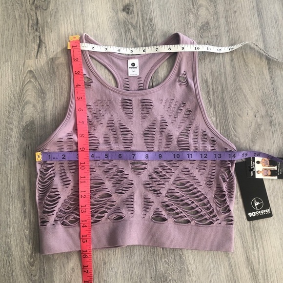 90 Degree By Reflex Cutout Cropped Seamless Top - Picture 14 of 15